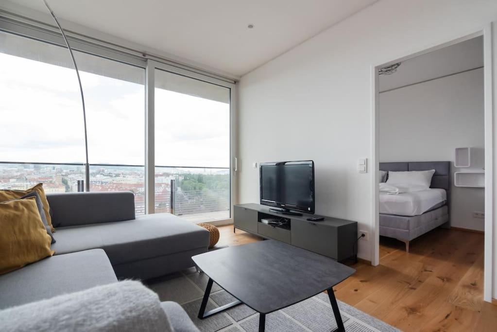 Apartament Hoch Hinaus, Neu Und Stilvoll Mit Pool Am Dach Wiedeń Zewnętrze zdjęcie
