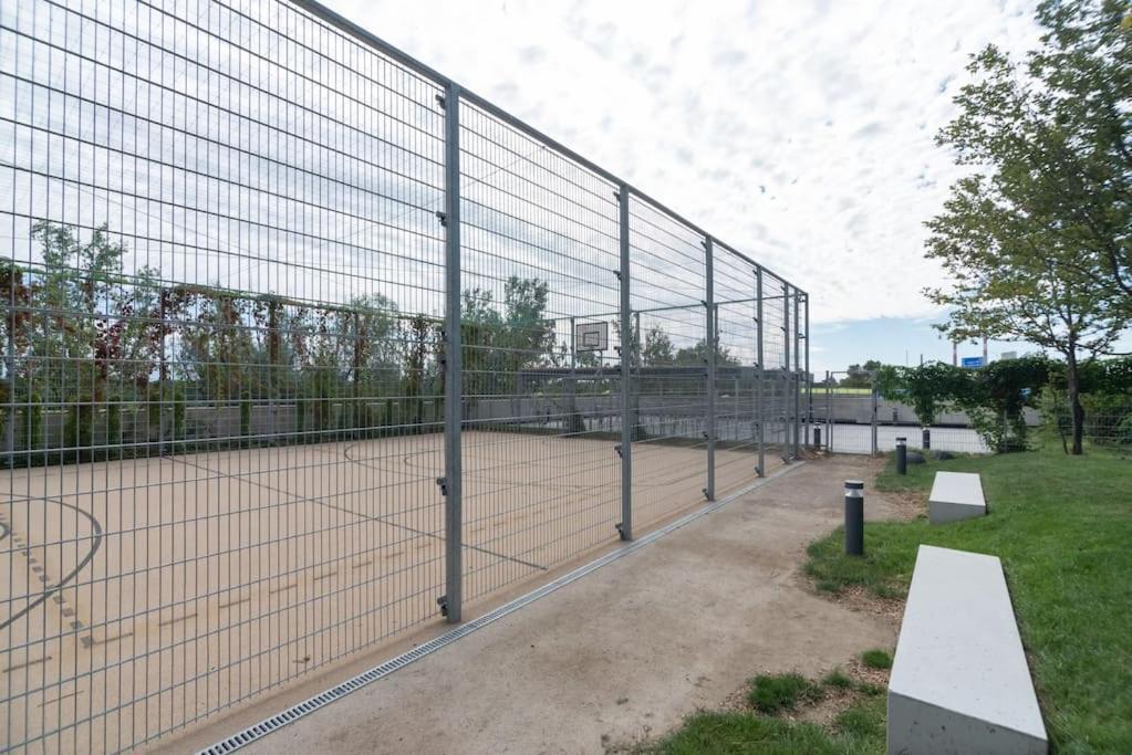 Apartament Hoch Hinaus, Neu Und Stilvoll Mit Pool Am Dach Wiedeń Zewnętrze zdjęcie