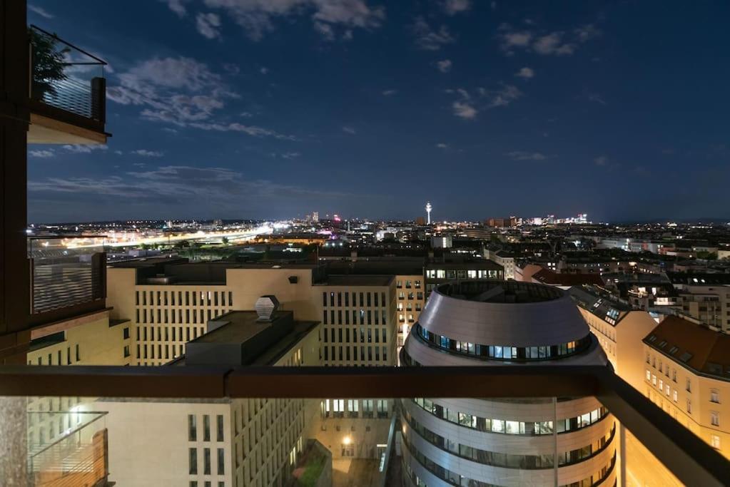 Apartament Hoch Hinaus, Neu Und Stilvoll Mit Pool Am Dach Wiedeń Zewnętrze zdjęcie