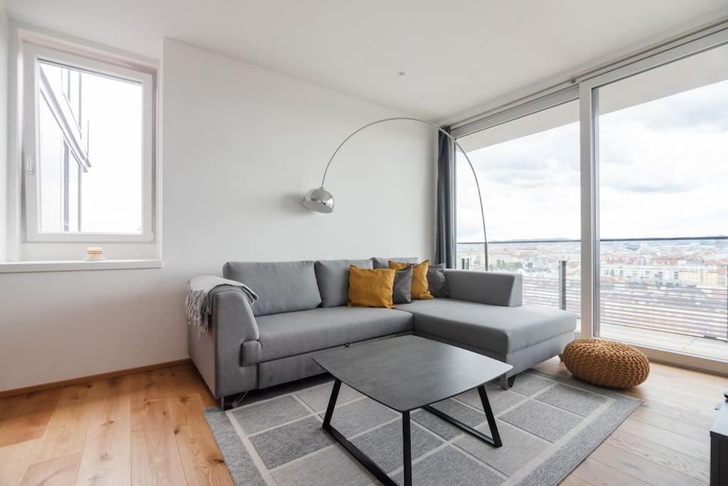 Apartament Hoch Hinaus, Neu Und Stilvoll Mit Pool Am Dach Wiedeń Zewnętrze zdjęcie