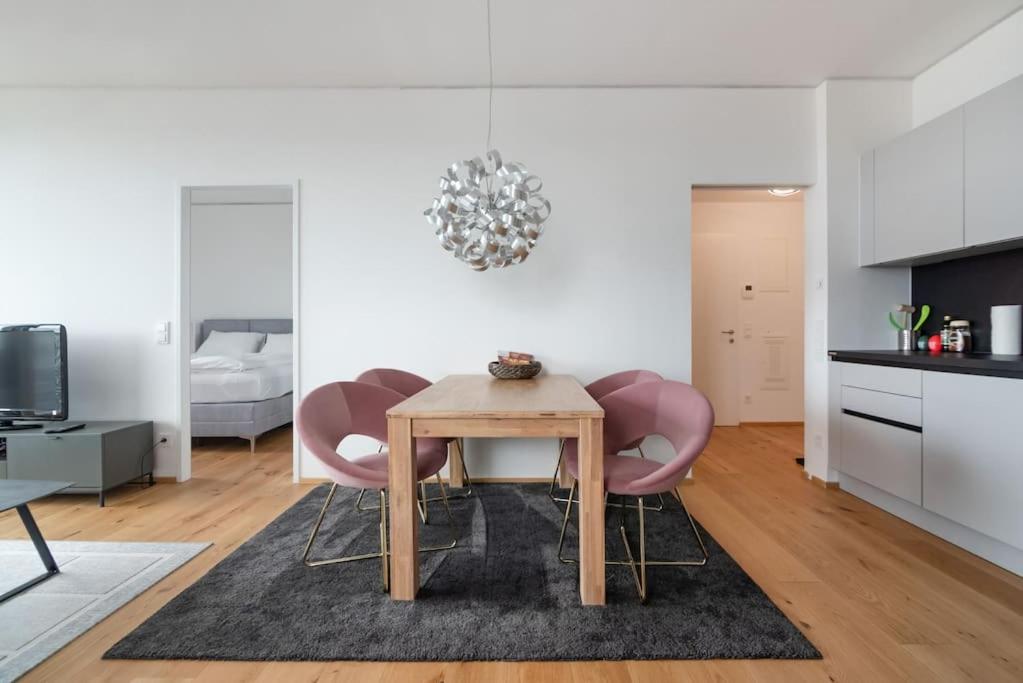 Apartament Hoch Hinaus, Neu Und Stilvoll Mit Pool Am Dach Wiedeń Zewnętrze zdjęcie