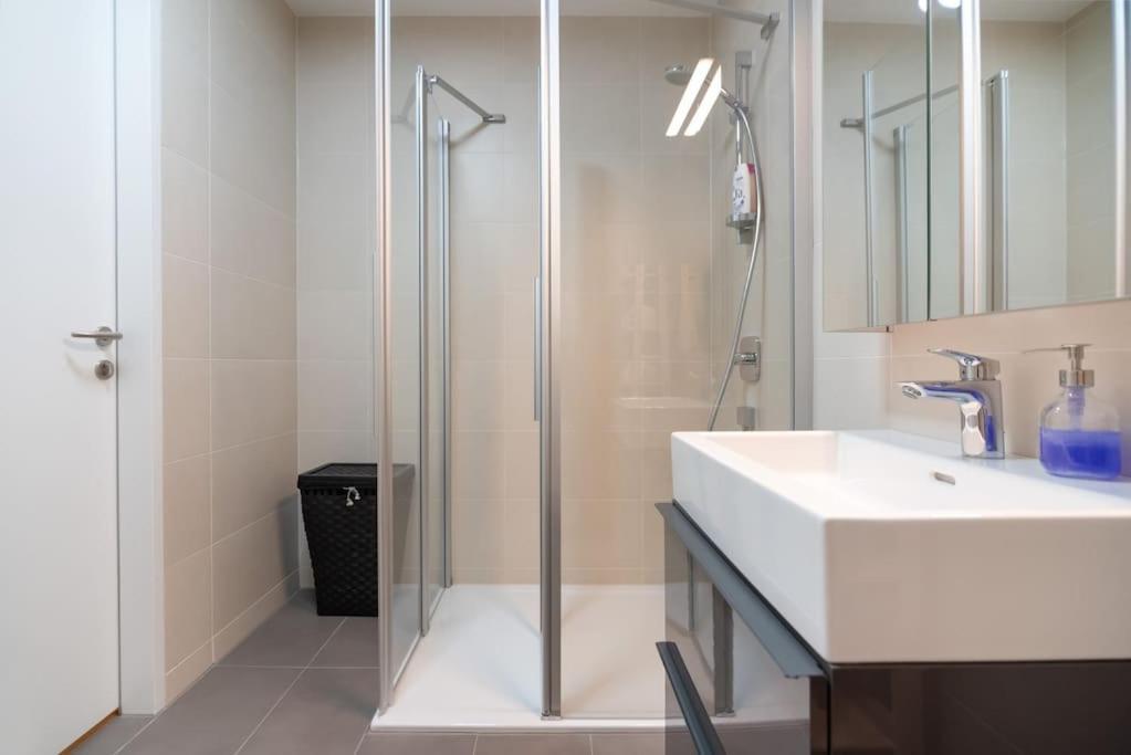 Apartament Hoch Hinaus, Neu Und Stilvoll Mit Pool Am Dach Wiedeń Zewnętrze zdjęcie